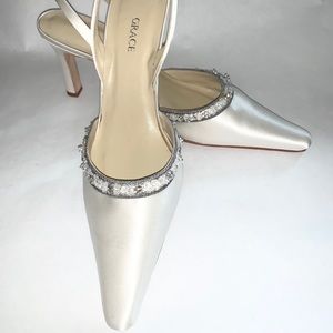 Grace Elegant Pumps